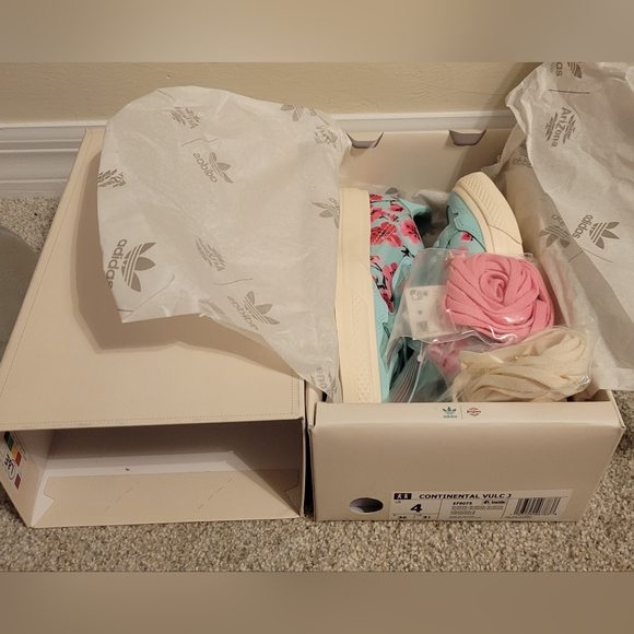 New In Box Adidas Arizona Green Tea Continental Vulcan sneakers NIB W5.5/Y4 - Picture 2 of 6